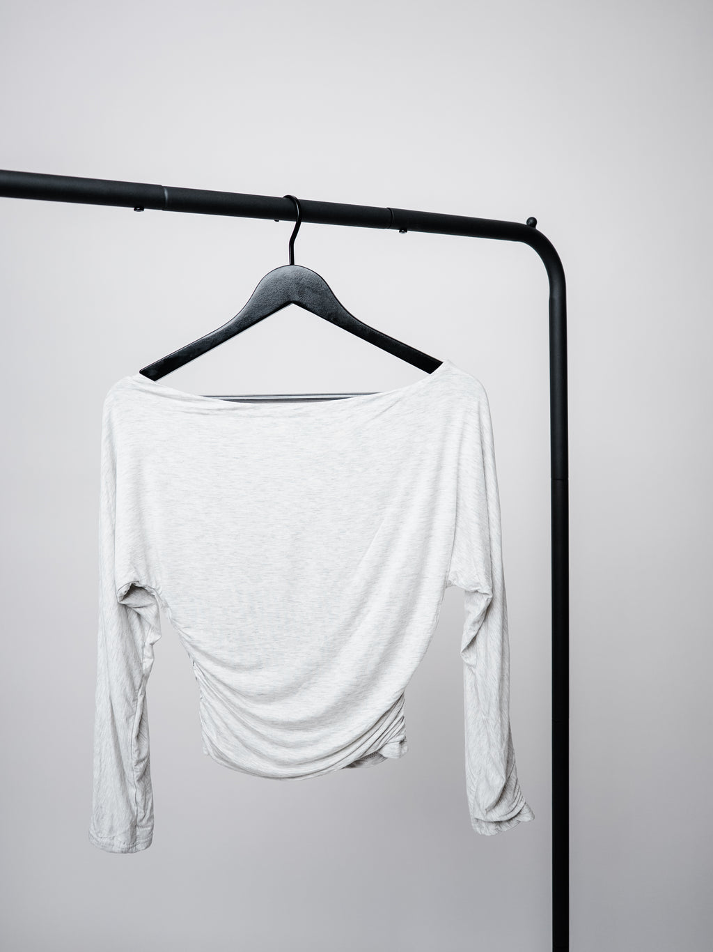 CONTOUR OFF SHOULDER LONG SLEEVE